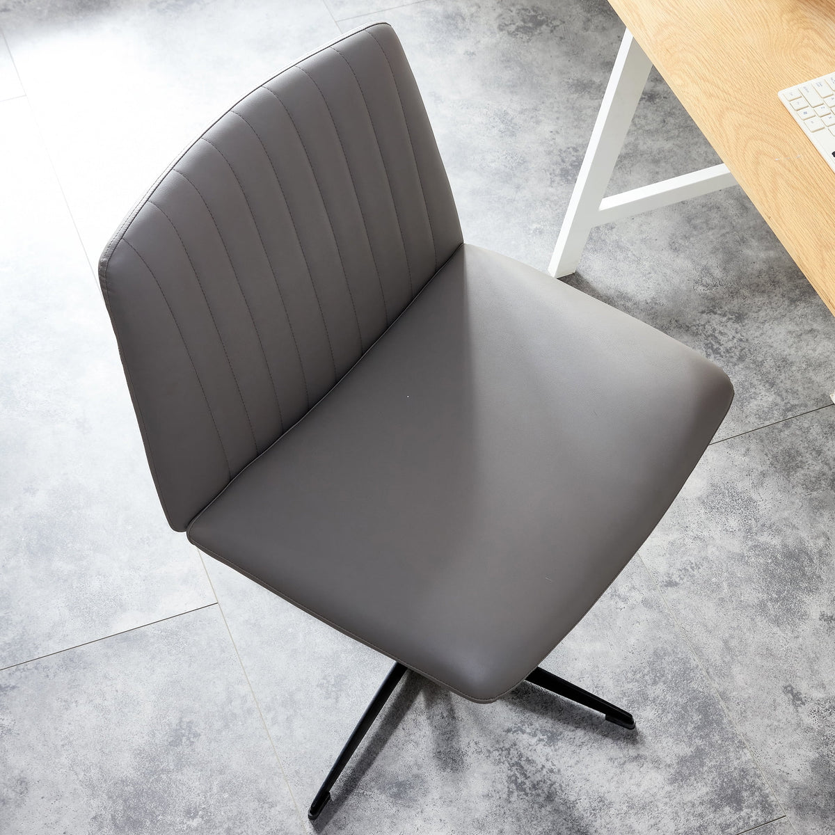 Swivel Office Chair with PU A48956