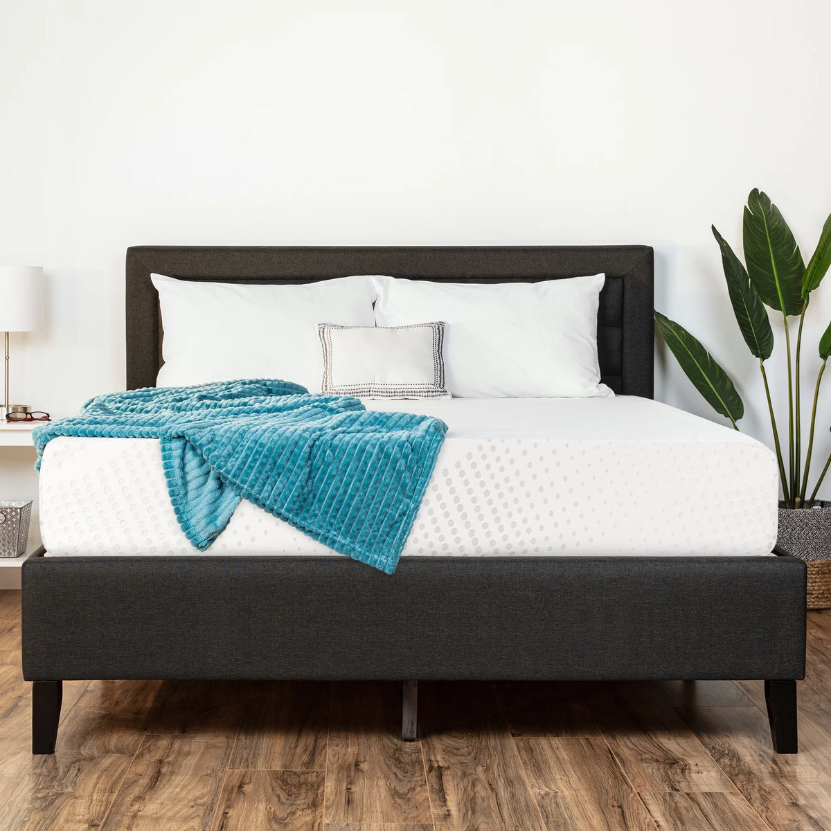 Queen Size Dual Layered Memory Foam Mattress H861