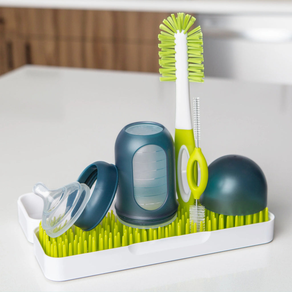 Compact Travel Bottle Drying Rack + 2 Baby Bottle Brushes F976800