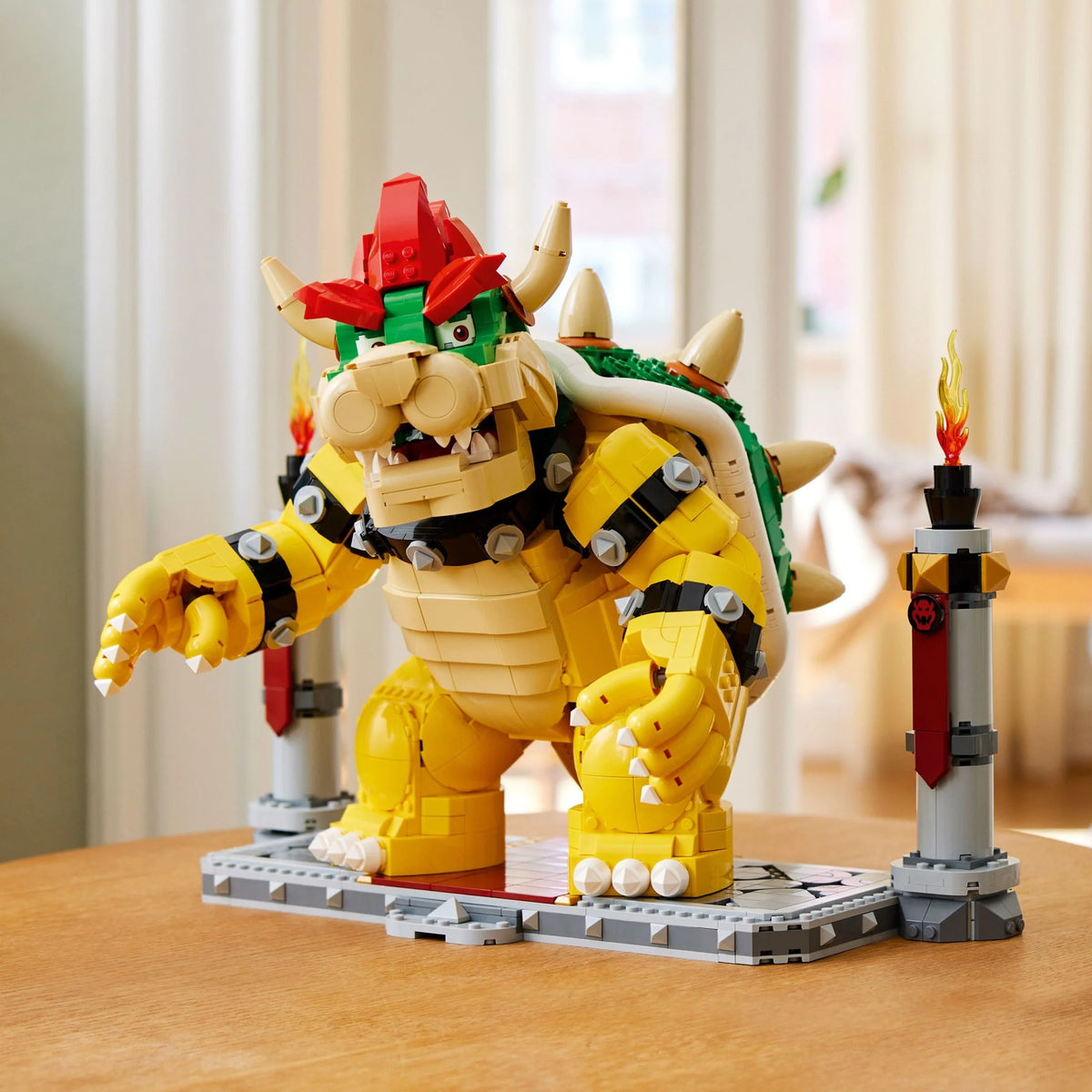 Posable Collectible Figure with Battle Platform B9856