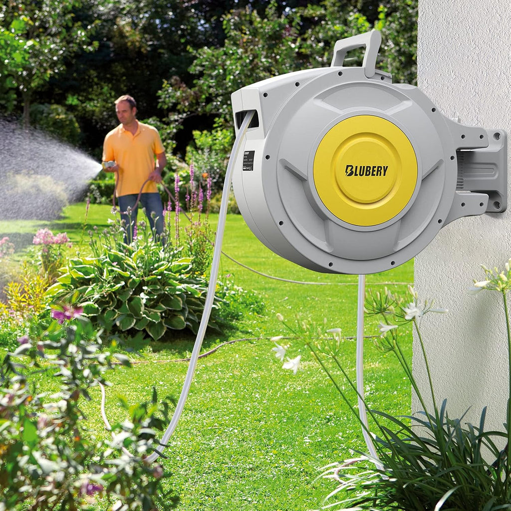 Retractable Garden Hose Reel with 8 Pattern Spray Nozzle X59058