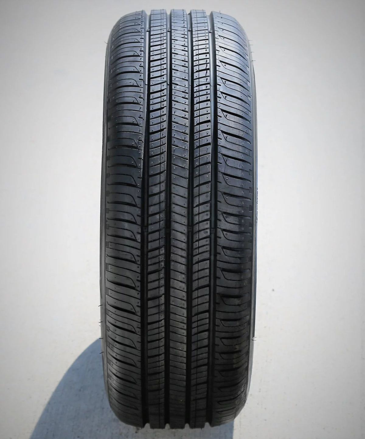 All Season 195/60R16 89H Passenger Tire O42810