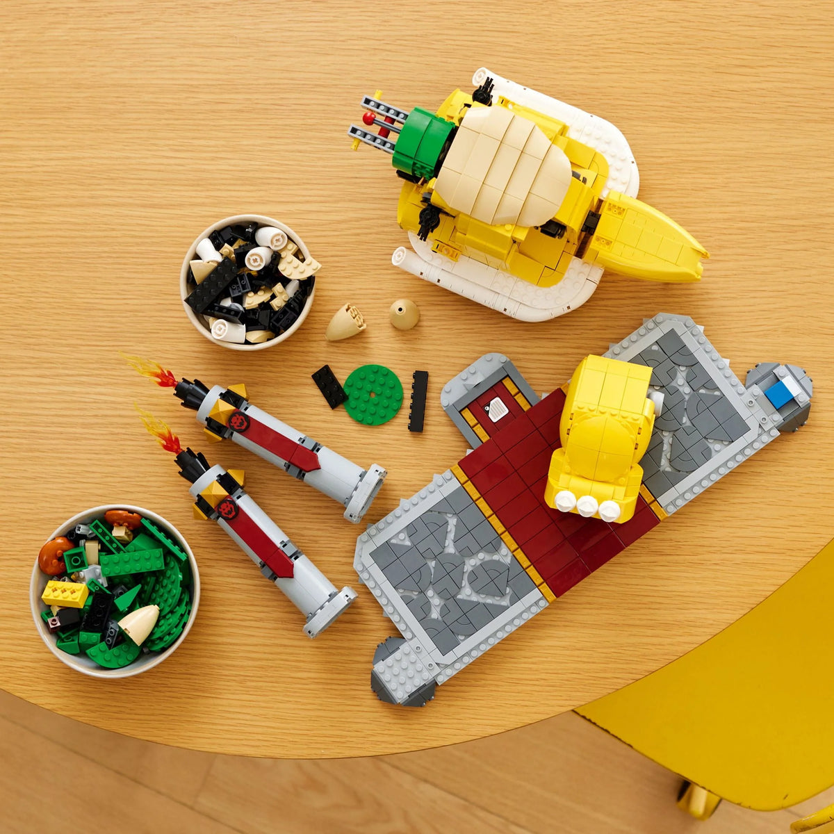 Posable Collectible Figure with Battle Platform B9856