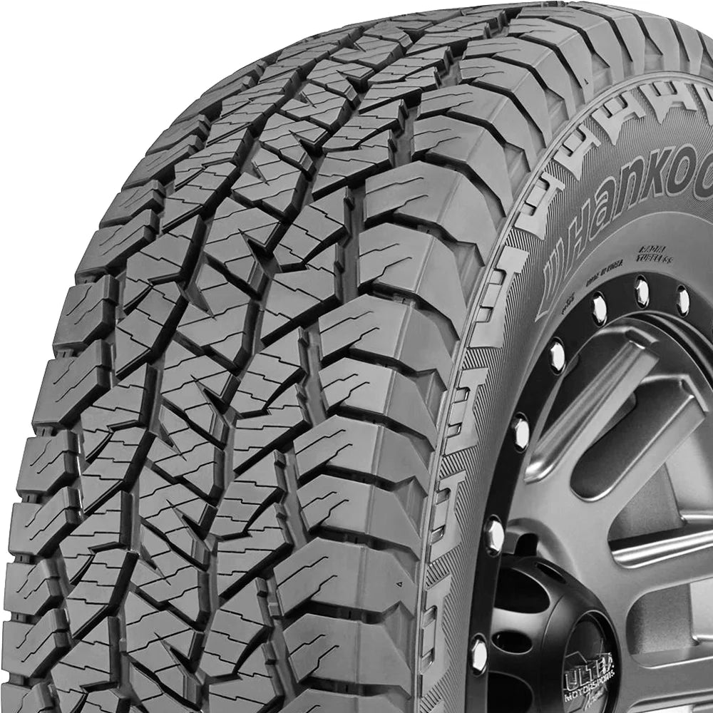 255/70R18 113T Tire B419062