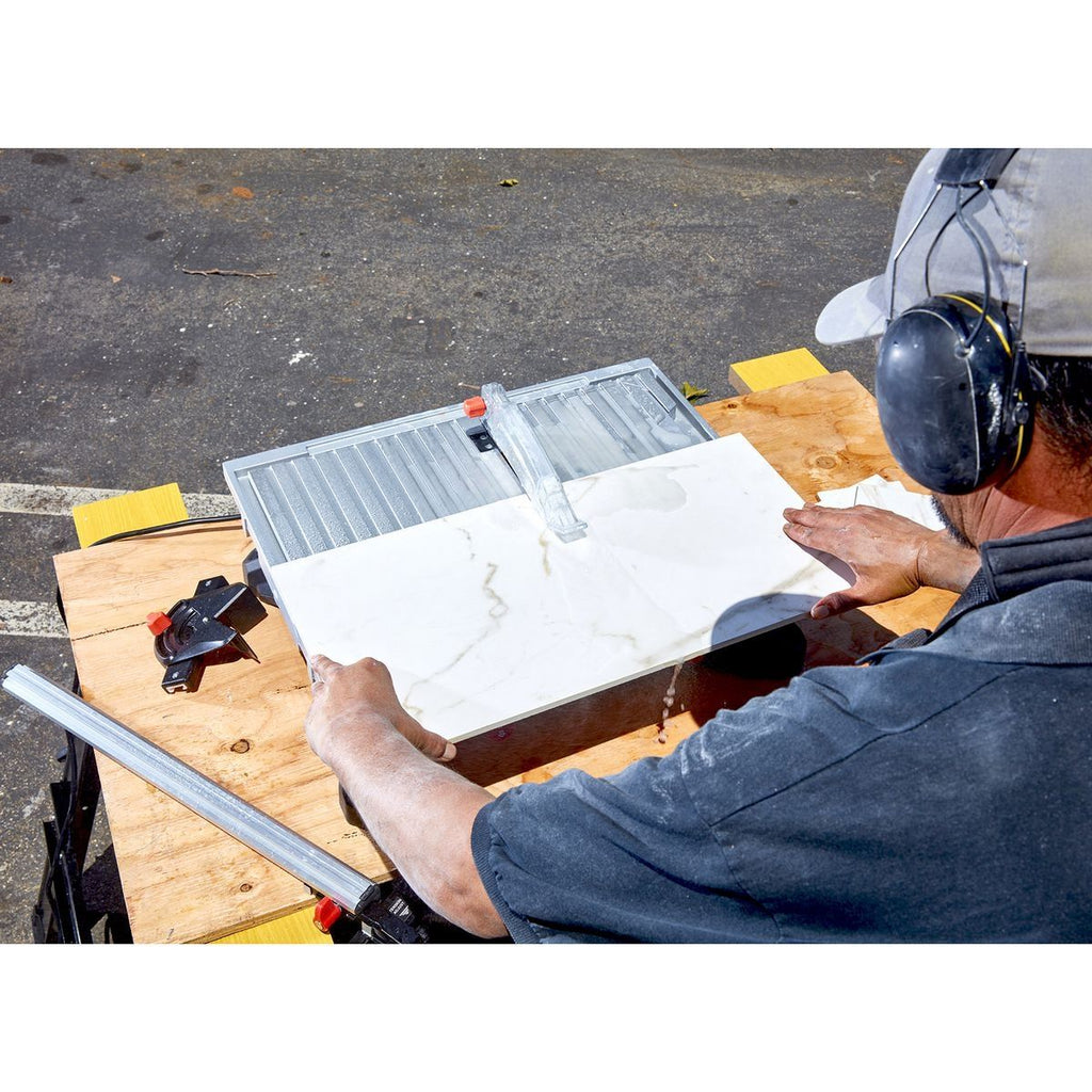 6.5 Amp 7 in. Table Top Wet Tile Saw I988