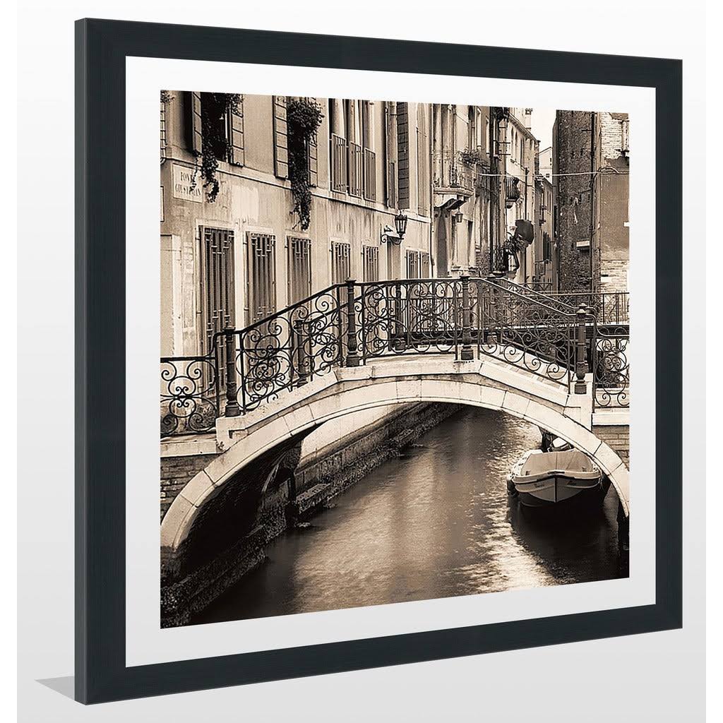 Framed Photographic Print M732904