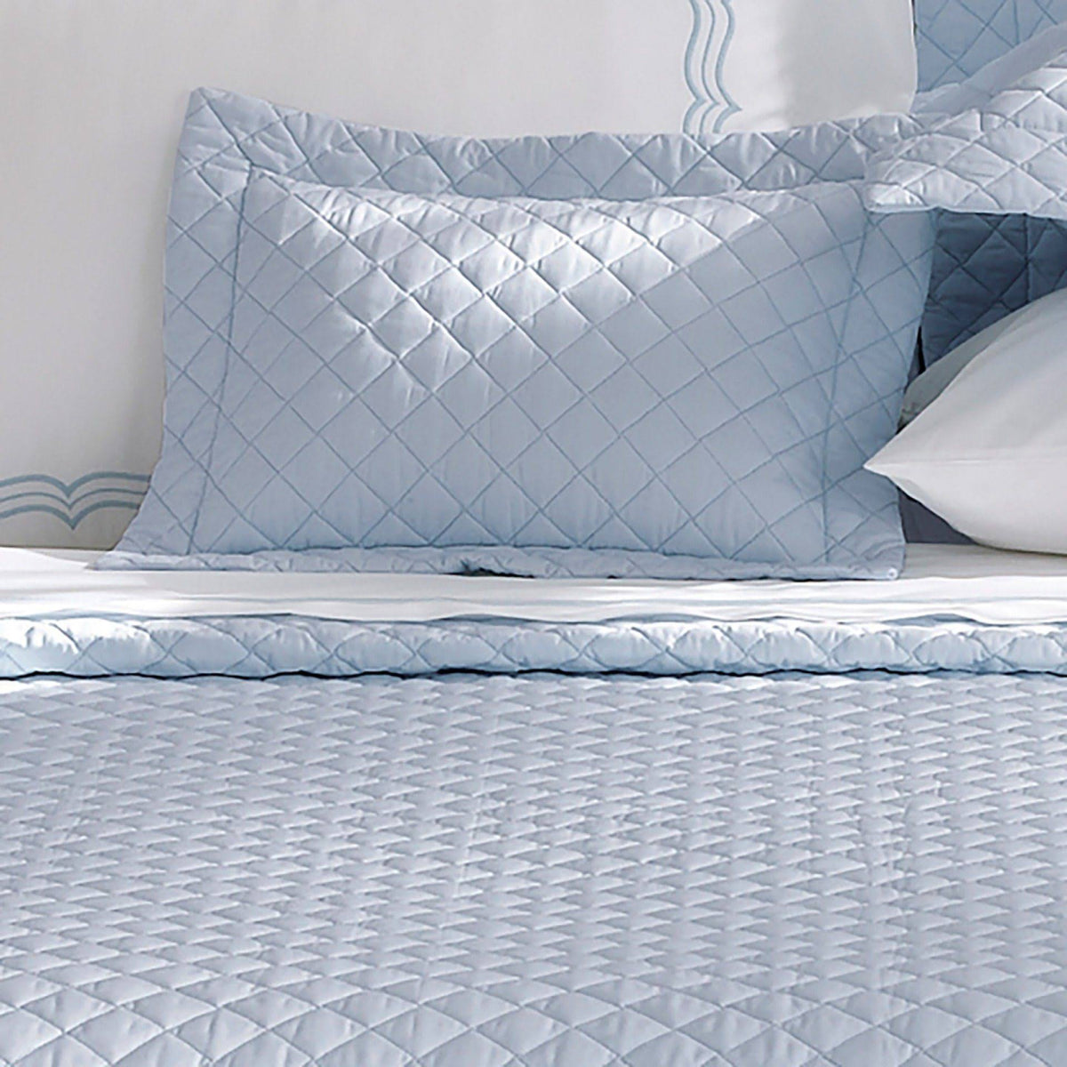 Pool Twin Quilt Z59072